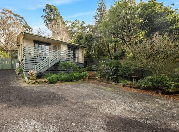 10 Glenvalley Crescent, Seville East, Vic 3139