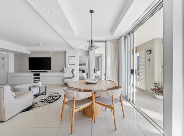 24/19 Mermaid Avenue, Mermaid Beach, Qld 4218
