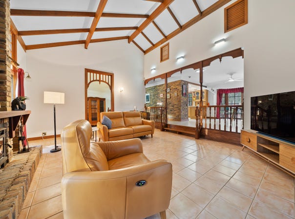 32 Ponderosa Avenue, Buccan, Qld 4207