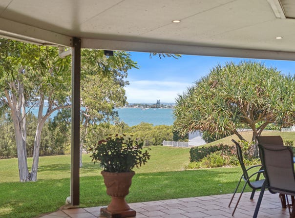 5 Outlook Parade, Ormiston, Qld 4160