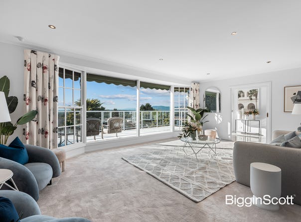 11 Caithness Crescent, Glen Waverley, Vic 3150