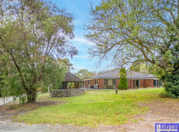 124 Bungower Road, Somerville, Vic 3912