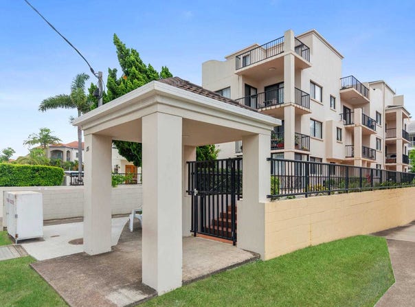 7/35 Britannia Avenue, Broadbeach, Qld 4218