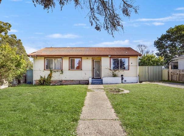 30 Albert Street, South Kempsey, NSW 2440