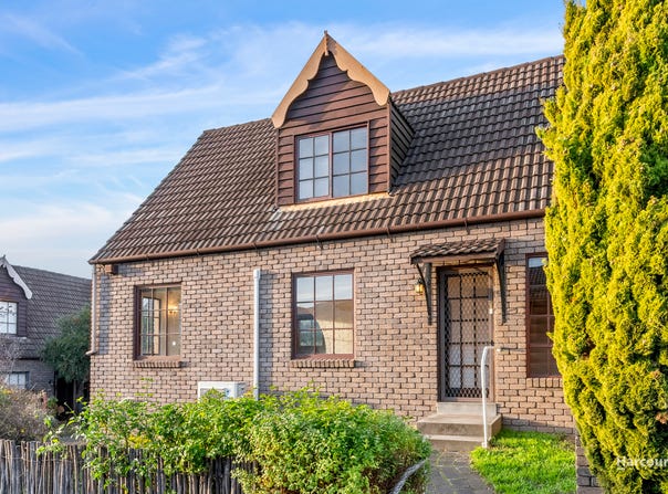 2/4A Boa Vista Road, New Town, Tas 7008