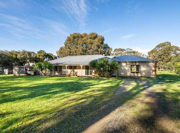 11 Hardie Street, Rokewood, Vic 3330
