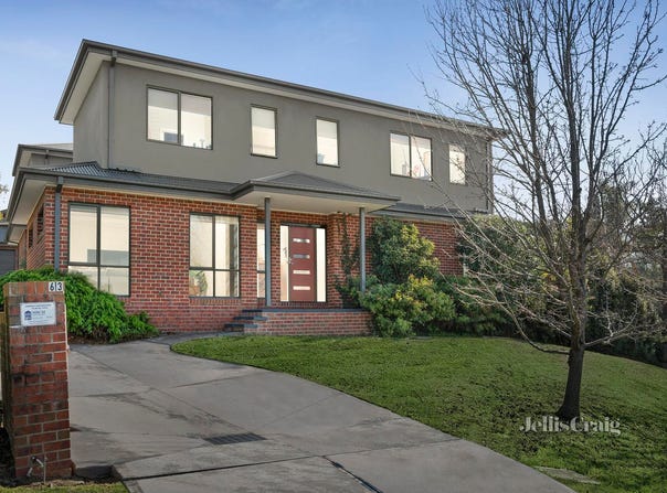 1 & 2/63 Victoria Road, Chirnside Park, Vic 3116