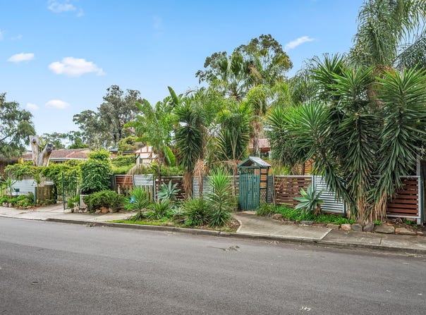 11 Burke Street, Hackham, SA 5163