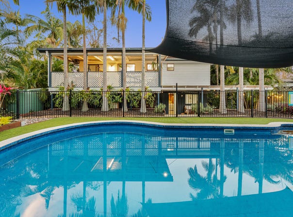 15 Leonie Street, Camira, Qld 4300