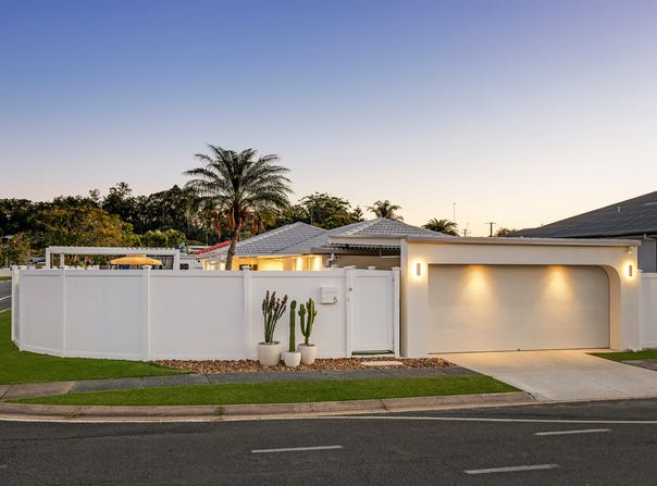 5 Bienvenue Drive, Currumbin Waters, Qld 4223