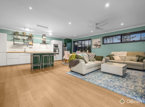 2/42 Harry Street, Cranbourne, Vic 3977