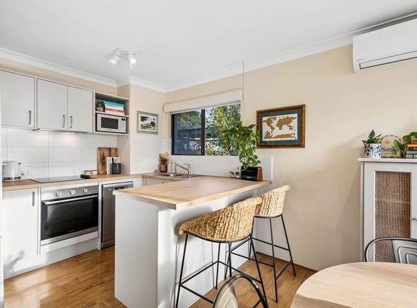 2/57 King George Street, Victoria Park, WA 6100