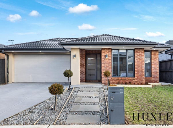 9 Restful Way, Rockbank, Vic 3335