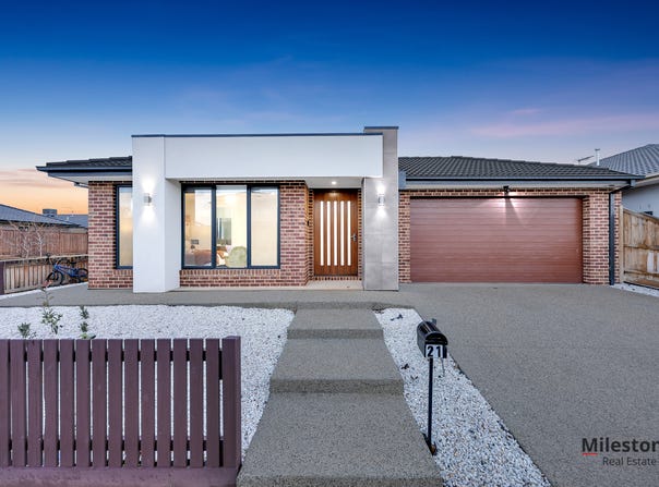 21 Clover Drive, Rockbank, Vic 3335