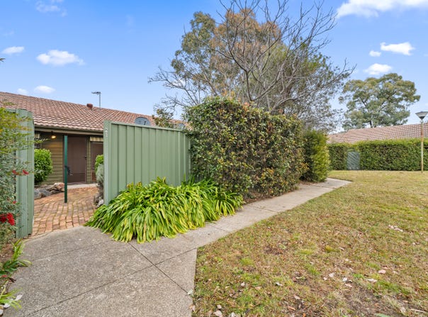 21/25 Pinkerton Circuit, Kambah, ACT 2902