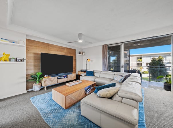 3305/12-14 Executive Drive, Burleigh Waters, Qld 4220