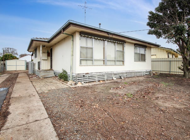 16 Jones Street, Horsham, Vic 3400