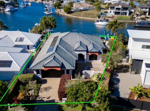 74 Cosmos Avenue, Banksia Beach, Qld 4507