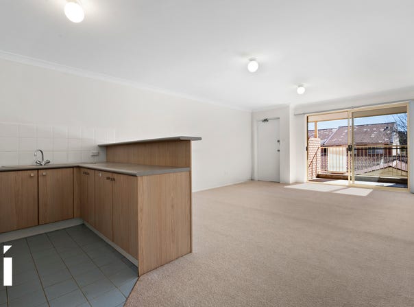 11C/12 Albermarle Place, Phillip, ACT 2606