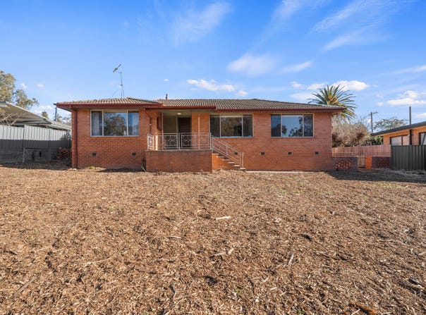 11 St Clair Place, Lyons, ACT 2606