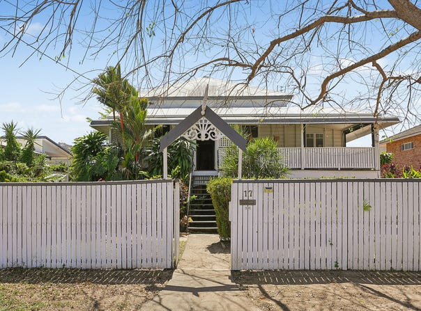 17 Philp Street, Hermit Park, Qld 4812