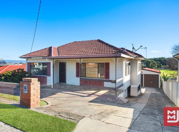 74 Weringa Avenue, Lake Heights, NSW 2502