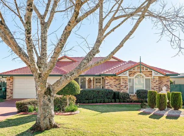9 Glen Eagles Drive, Middle Ridge, Qld 4350