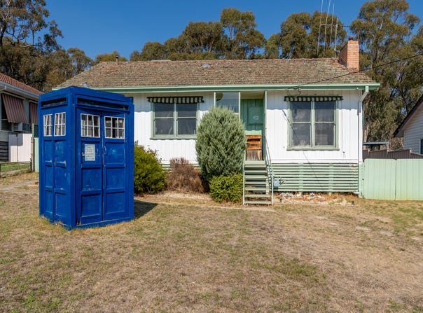 43 Chisholm Crescent, Seymour, Vic 3660
