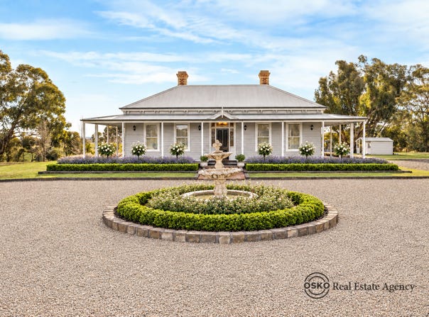 49 Strathtulloh Circuit, Strathtulloh, Vic 3338