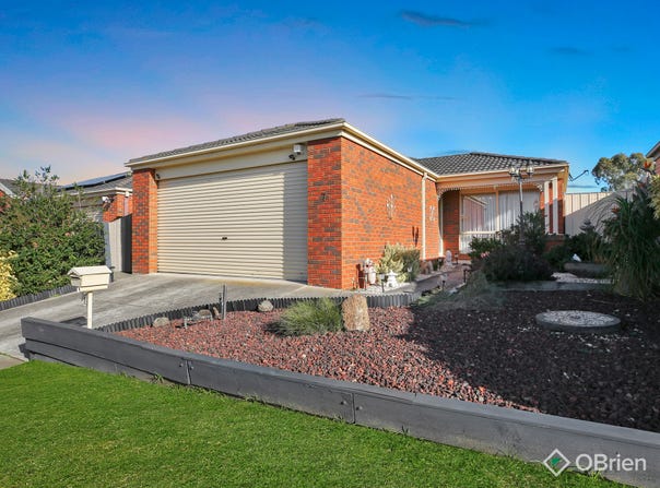 7 Sir Thomas Drive, Pakenham, Vic 3810