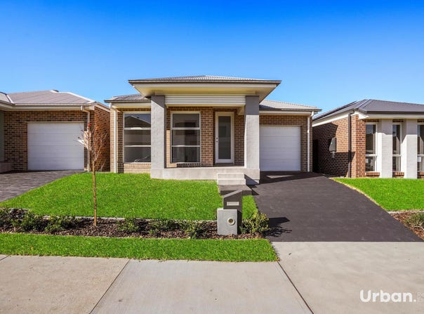 19 Parhelion Street, Austral, NSW 2179