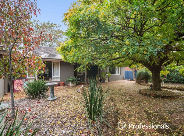 10 Gloucester Road, Kalamunda, WA 6076