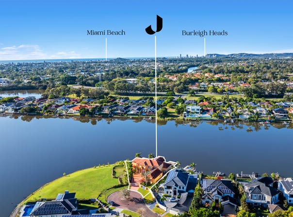 3 Trimaran Place, Clear Island Waters, Qld 4226
