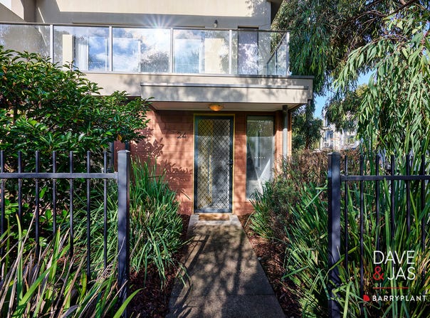 24 Lithgow Way, Mooroolbark, Vic 3138