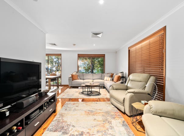 5 Falcon Close, Greenfield Park, NSW 2176