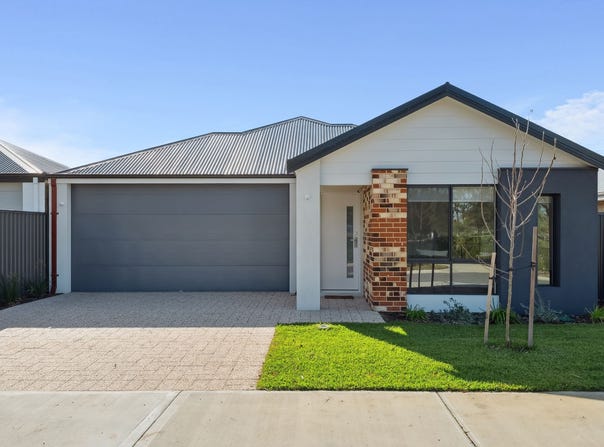 21 Queensbury Drive, Dayton, WA 6055