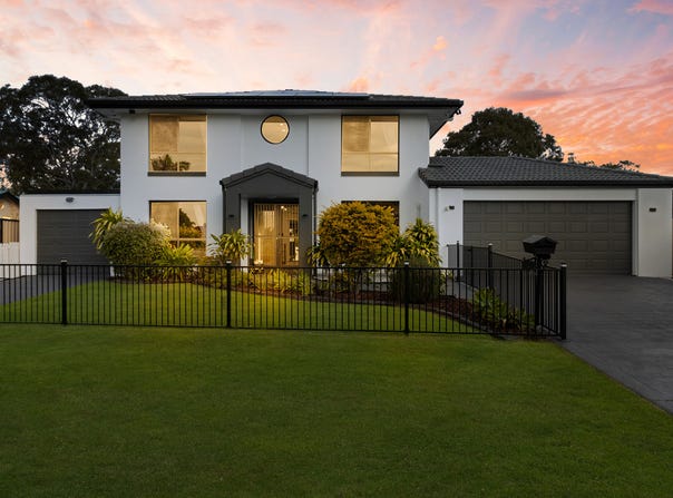42 Foreshore Drive, Urangan, Qld 4655