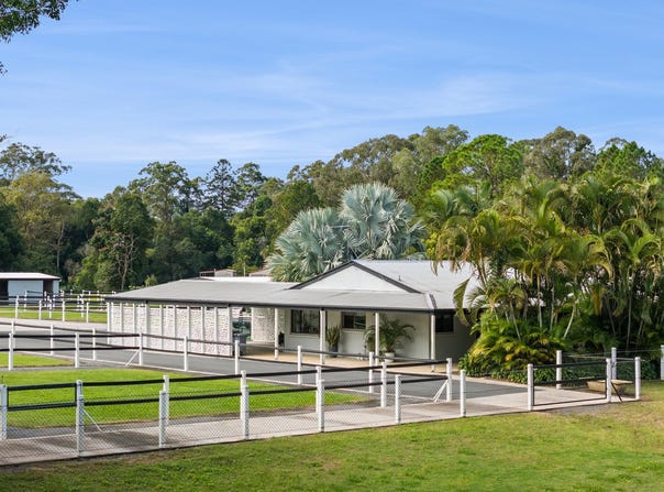 25-27 Isambert Road, Landsborough, Qld 4550
