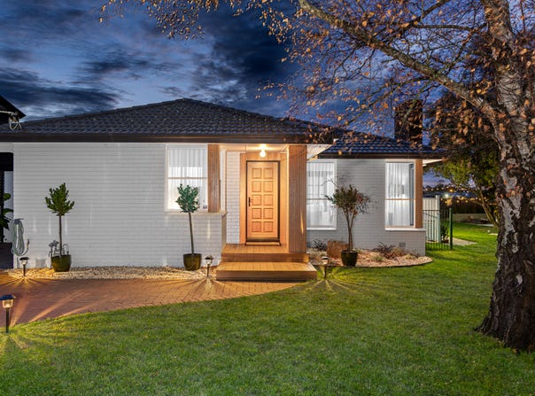 1 Glendale Court, Lake Wendouree, Vic 3350