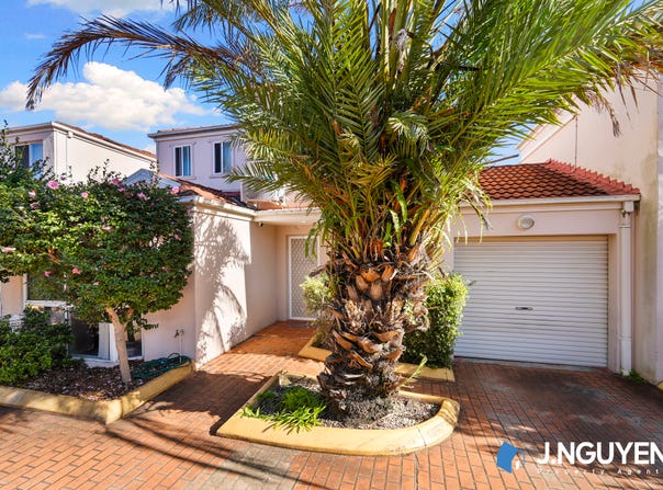 2/620-622 The Horsley Drive, Smithfield, NSW 2164 Townhouse for Sale
