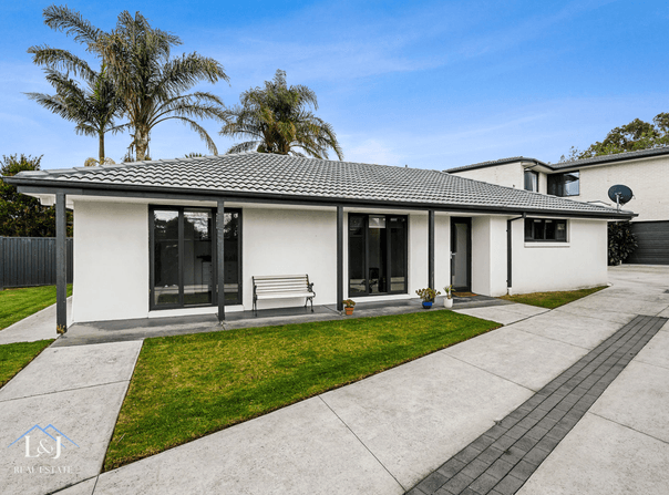 26A CAMERON WAY, Pakenham, Vic 3810
