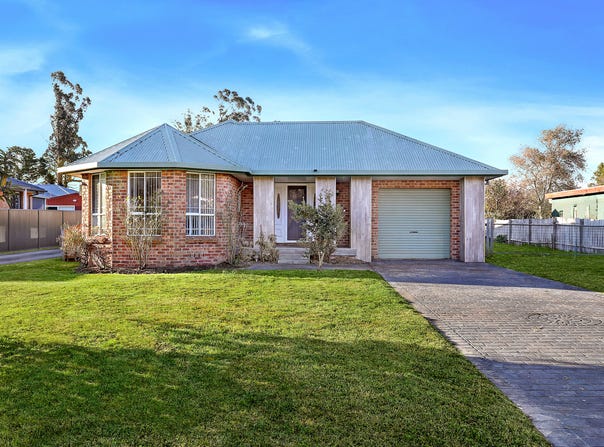 69 Parkes Road, Moss Vale, NSW 2577