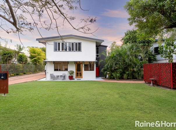 7 Bay Street, Pallarenda, Qld 4810