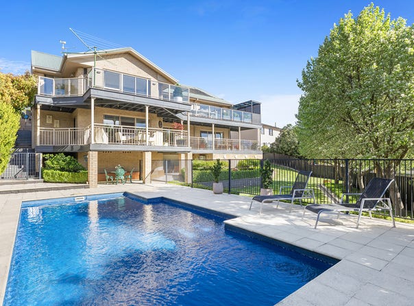 11 Karawatha Circuit, Cooma, NSW 2630