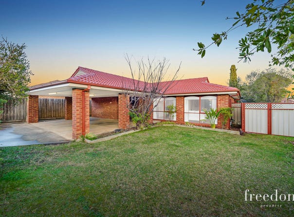 5 Haybale Place, Melton West, Vic 3337