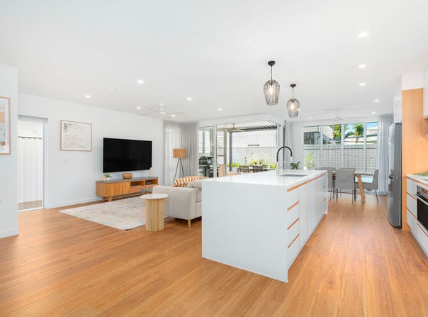 63 Philippine Parade, Palm Beach, Qld 4221
