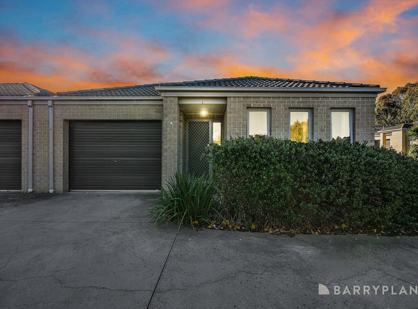 5/30 Sir Thomas Drive, Pakenham, Vic 3810