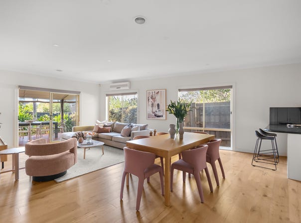 2/2 Oravel Avenue, Malvern East, Vic 3145