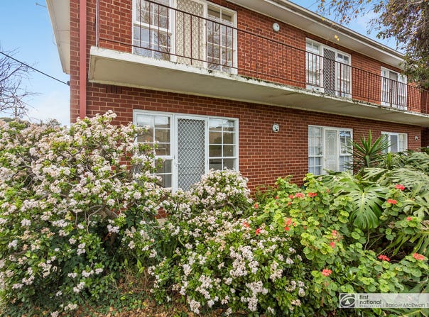 1/58 Sargood Street, Altona, Vic 3018