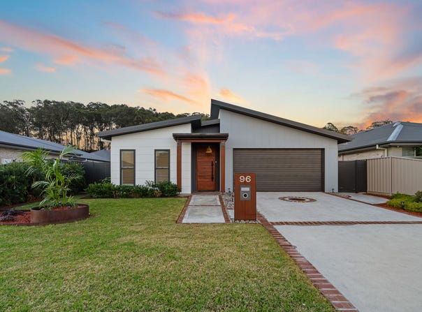 96 Kentia Drive, Forster, NSW 2428